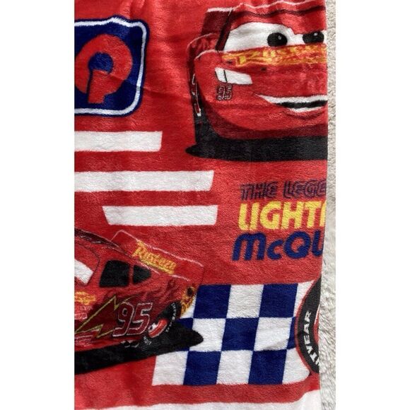 DISNEY Pixar CARS The Legendary LIGHTNING MCQUEEN Throw Blanket 50 X 70” NEW - Picture 2 of 16